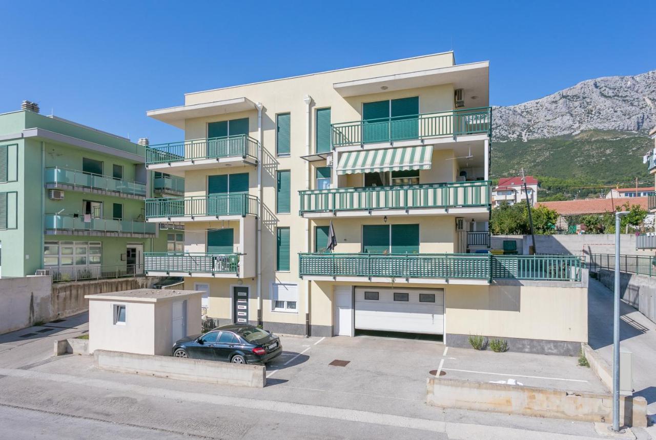 Apartments With A Parking Space Kastel Gomilica, Kastela - 21630 Extérieur photo